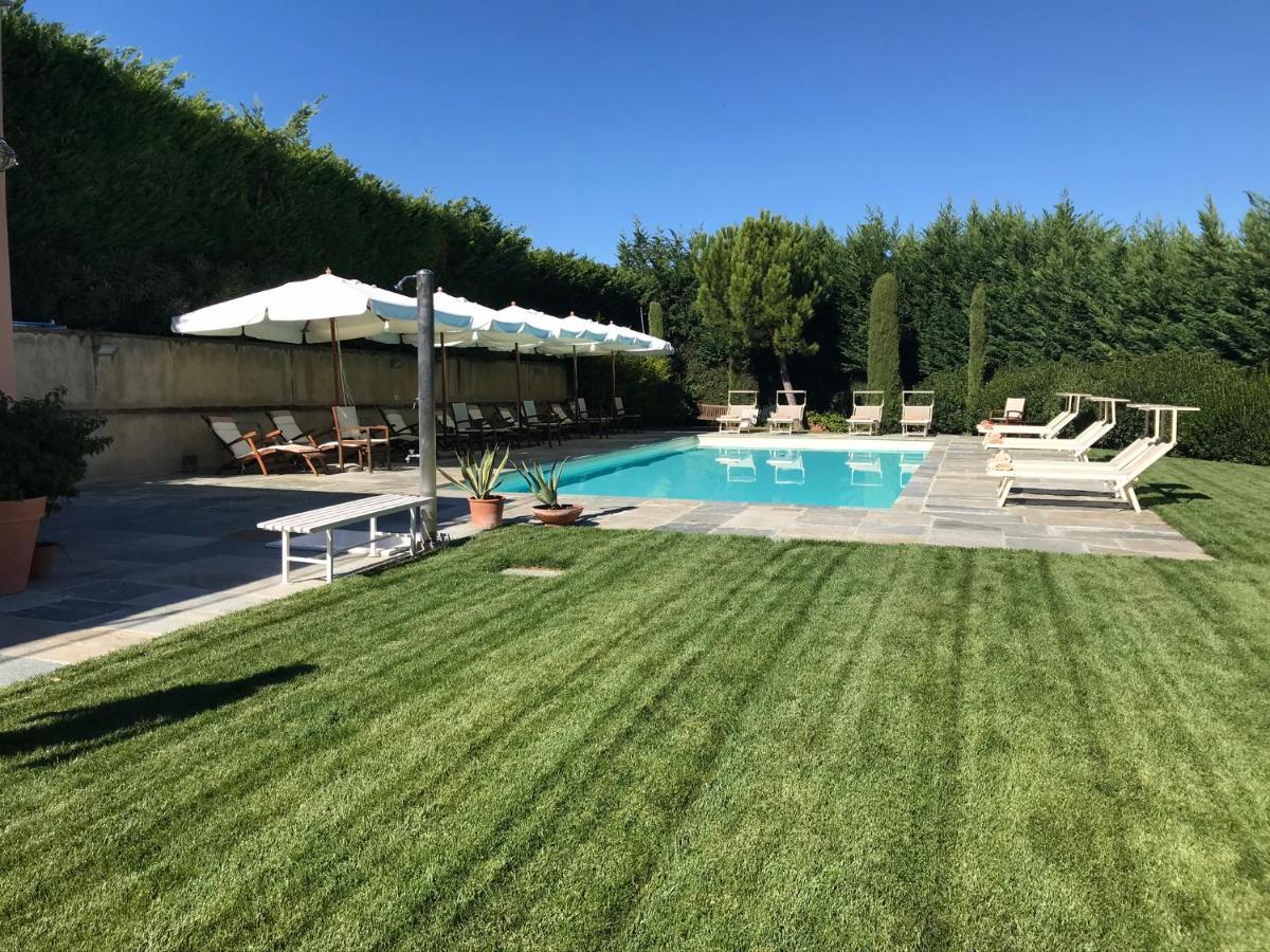 Villa Bricco Dei Cogni La Morra Exterior foto