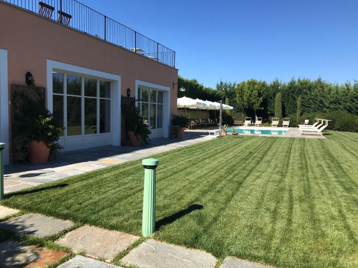 Villa Bricco Dei Cogni La Morra Exterior foto