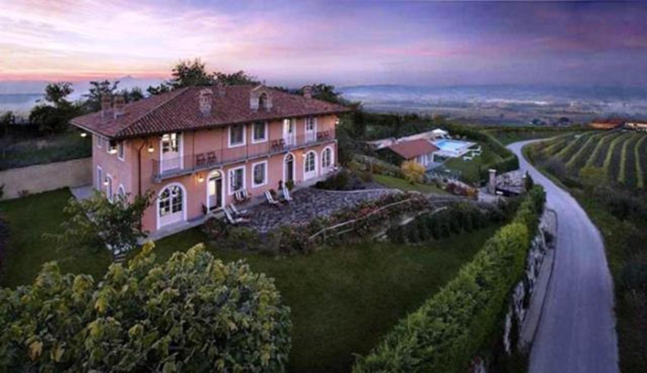 Villa Bricco Dei Cogni La Morra Exterior foto