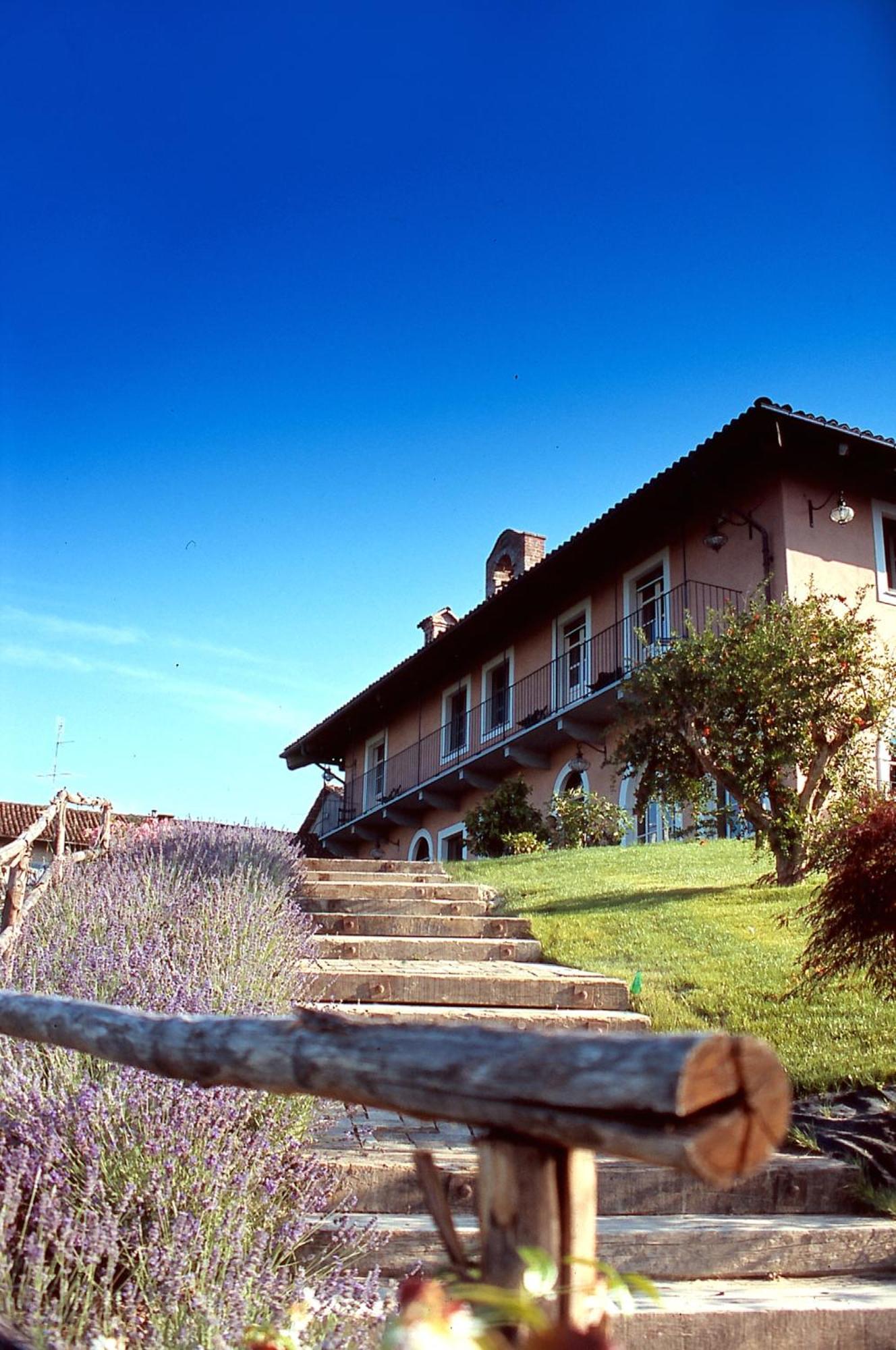 Villa Bricco Dei Cogni La Morra Exterior foto