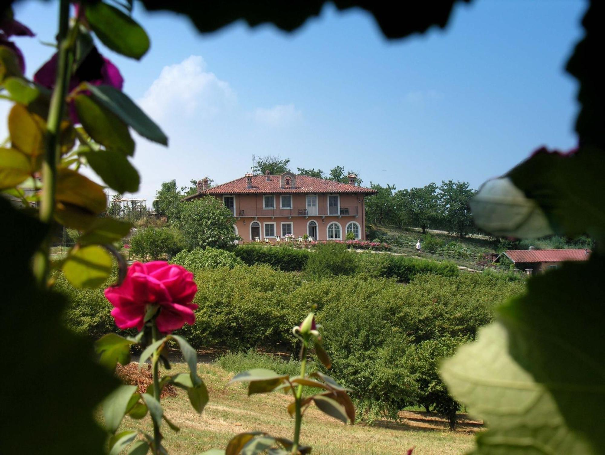 Villa Bricco Dei Cogni La Morra Exterior foto